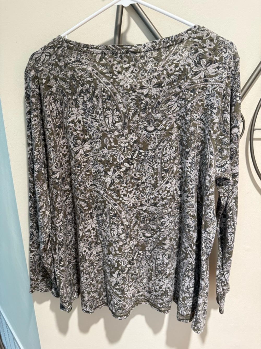 Lucky Brand Olive Green Floral Long-Sleeve Top Size 1X Cotton Blend - Picture 4 of 5